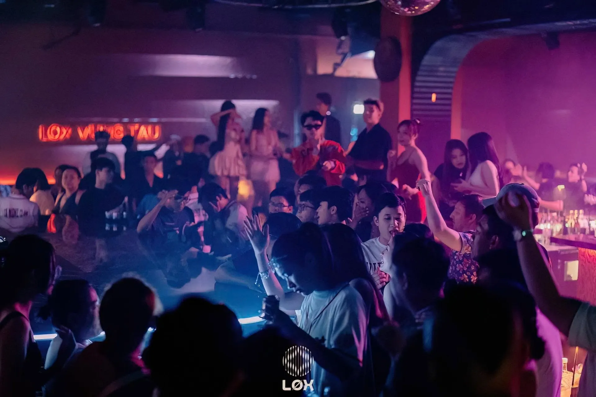 Một đêm tại LOX Vũng Tàu